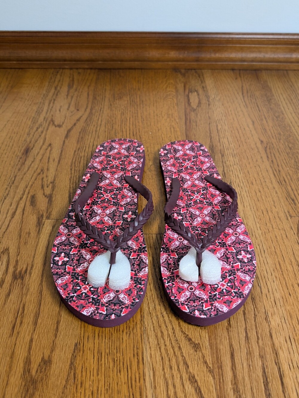 Aeropostale Live Love Dream Floral Flip Flops Sandals Size 9